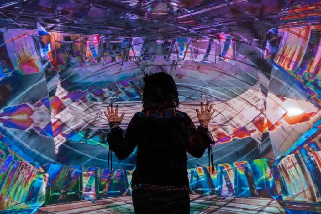 Rhizomes(2021), Performance crossing international festival, Šachta gallery, Prague, Czechia